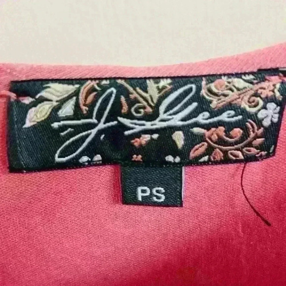 J Glee Pink Crochet Jumpsuit/Romper Size SP - Picture 12 of 14